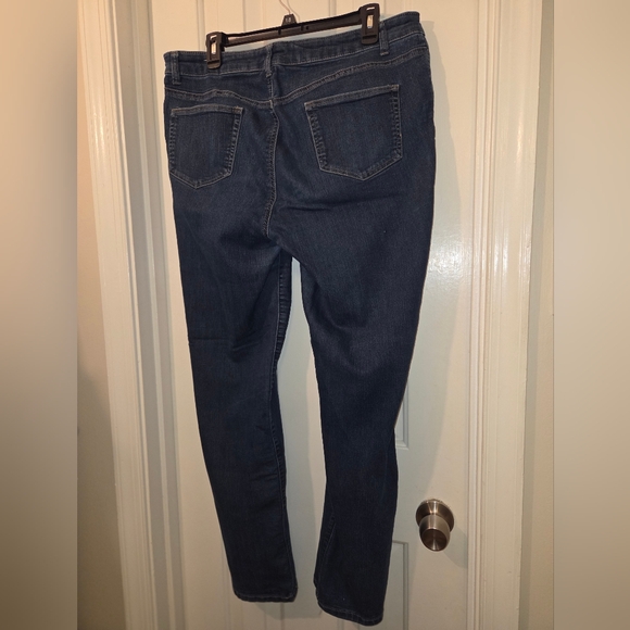 Westport Signature Fit Straight Jeans Pants.  Size 14. - Picture 9 of 10